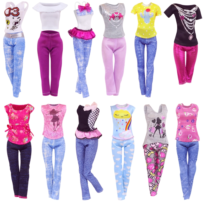 Ecore Fun Fashion Doll Closet Wardrobe for Doll Clothes and Accessories Storage - Lot 102 Items Include Clothes, Dresses, Shoes, Bags, Necklace, Shoes