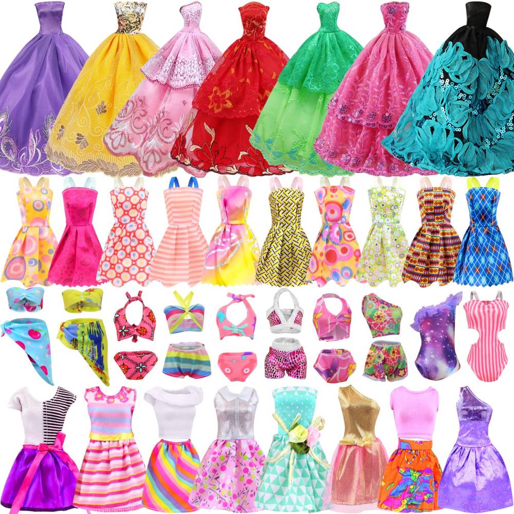Ecore Fun Fashion Doll Closet Wardrobe for Doll Clothes and Accessories Storage - Lot 102 Items Include Clothes, Dresses, Shoes, Bags, Necklace, Shoes