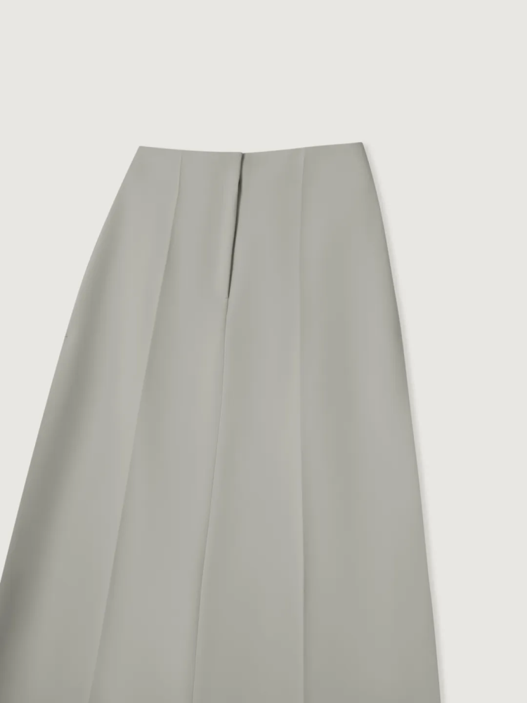 PLEATED CREPE PENCIL SKIRT IN BABY GREEN