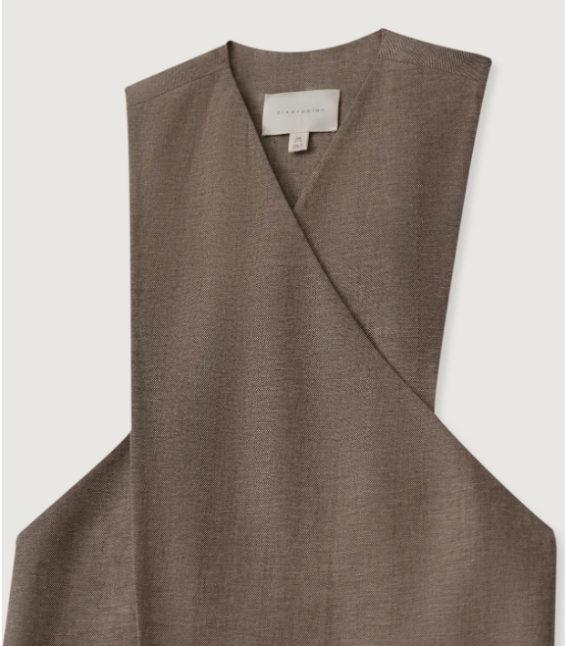 WRAP OVER LINEN VEST IN MELANGE BROWN