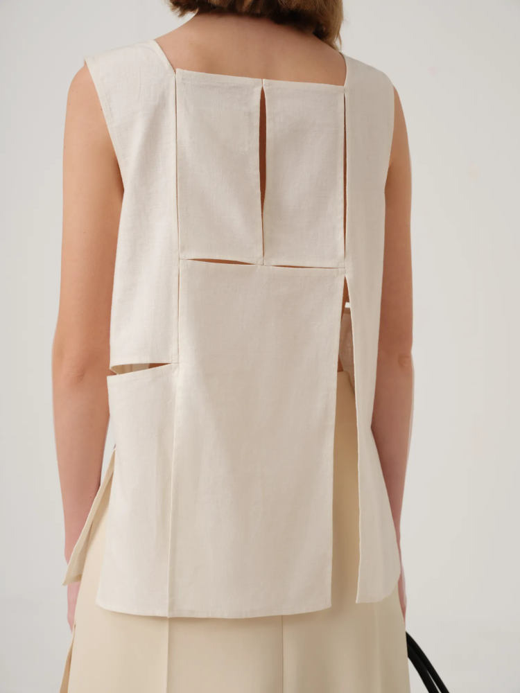 SLEEVELESS CUT-OUT LINEN BLOUSE