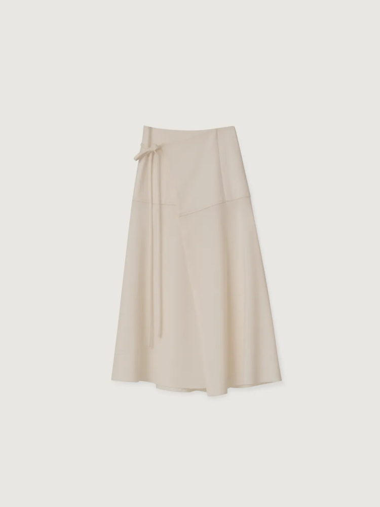 WRAP SILK MIDI SKIRT IN CREAM