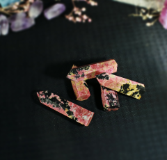 Rhodonite tower