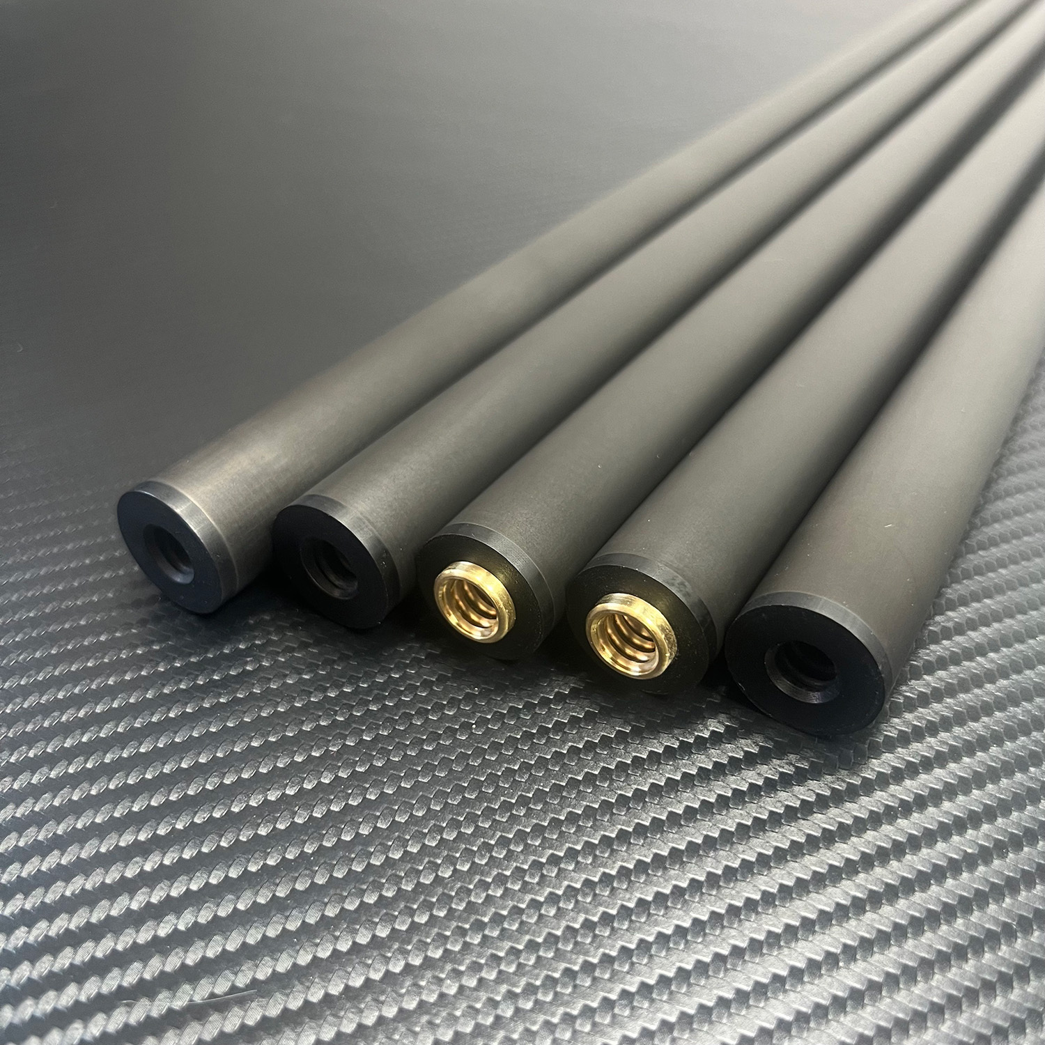 12.5mm Custom Low deflection carbon pool cue carbon cue stick  play carbon cue shaft