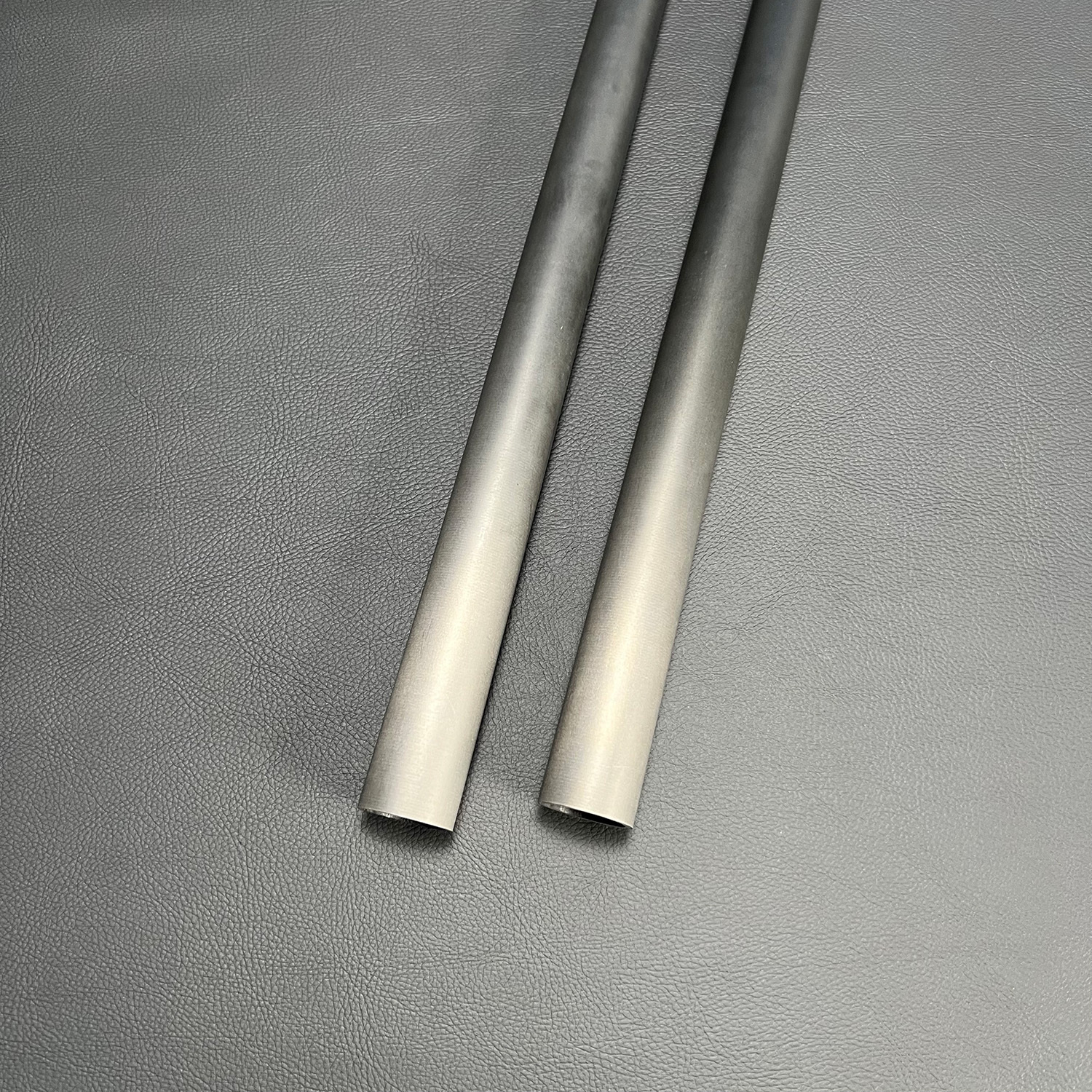 Carbon cue butt blank low deflection carbon pool cue carbon cue stick