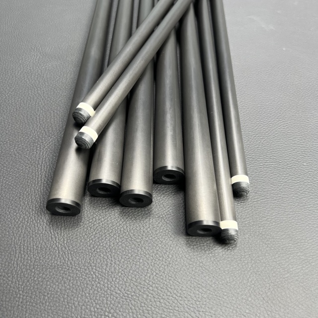 11.8mm 12.4mm12.5mm Custom Low deflection carbon pool cue carbon cue shaft with Kamui tip