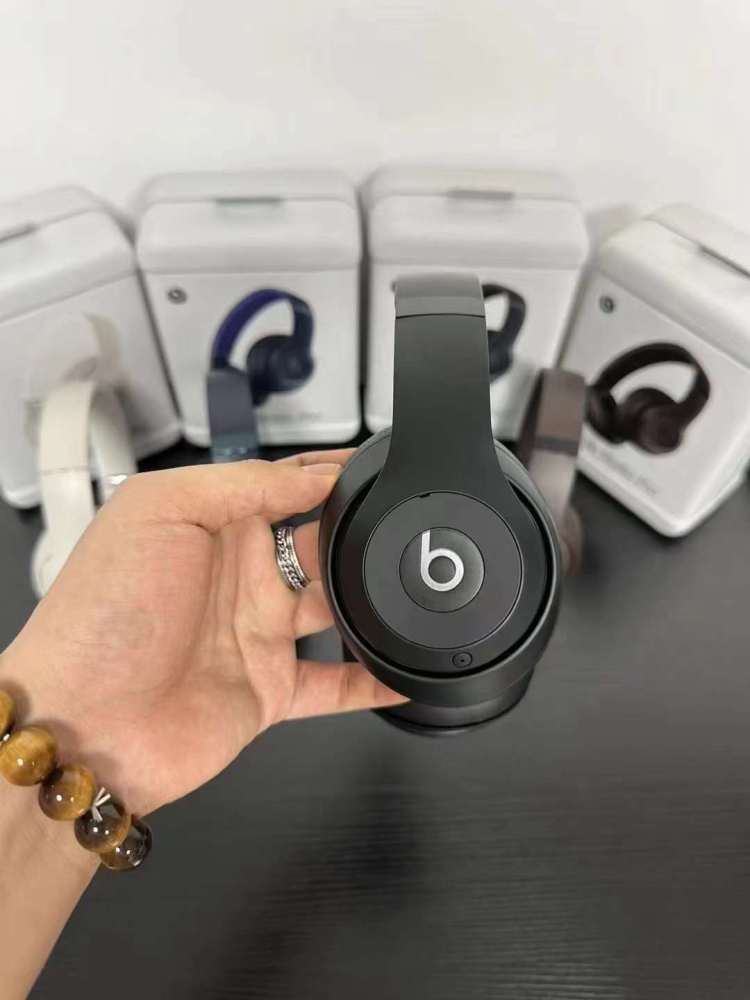 Beats Studio Pro