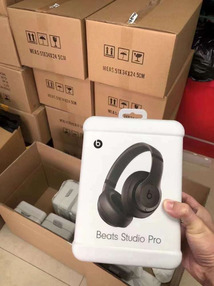 Beats Studio Pro