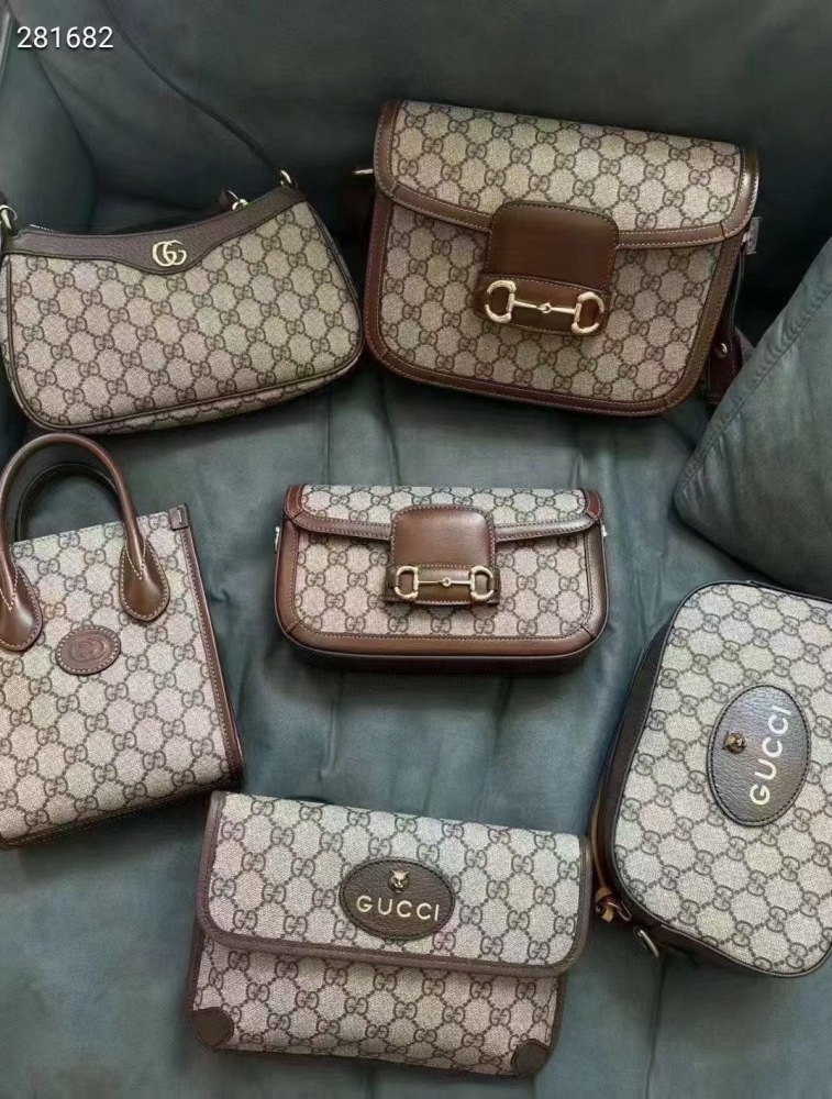 LV GUCCI For more products and more pictures, please contact us via WhatsApp in the bottom right corner.