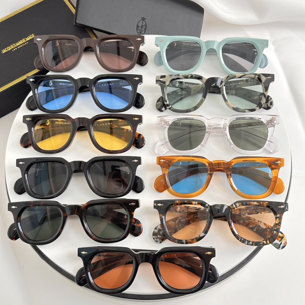 For more products and more pictures, please contact us via WhatsApp in the bottom right corner.