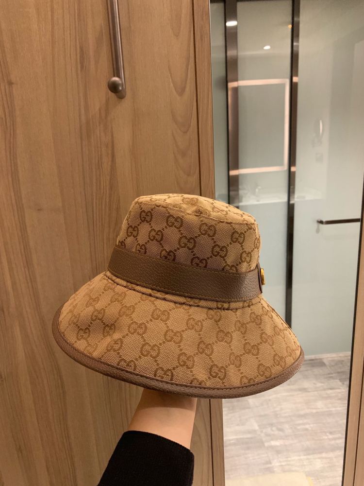 For more products and more pictures, please contact us via WhatsApp in the bottom right corner.