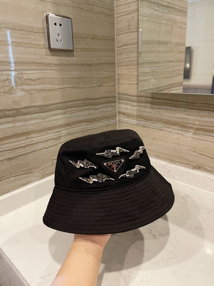 For more products and more pictures, please contact us via WhatsApp in the bottom right corner.