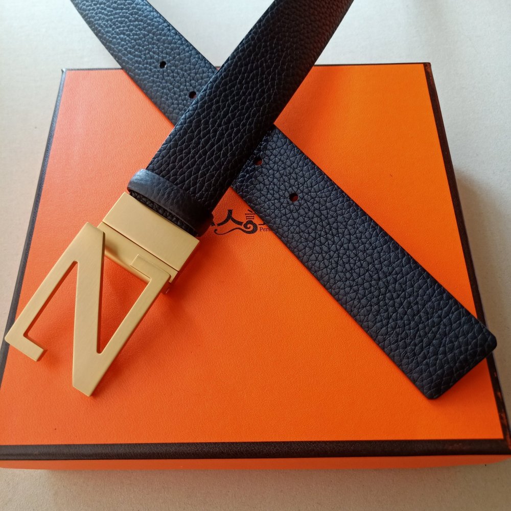 Ferragamo LV GUCCI For more products and more pictures, please contact us via WhatsApp in the bottom right corner.