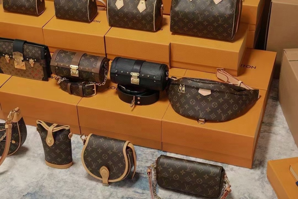 LV GUCCI Bags