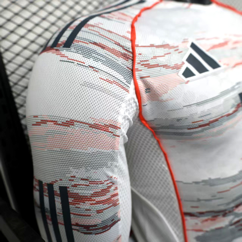 2025-26 BAYERN MUNICH AWAY LONG SLEEVE PLAYER VERSION