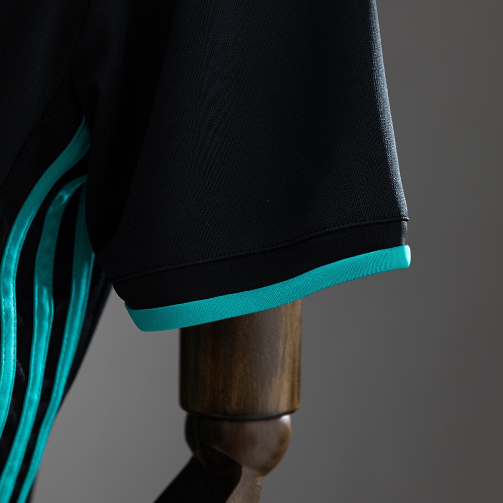 2017-18 REAL MADRID AWAY