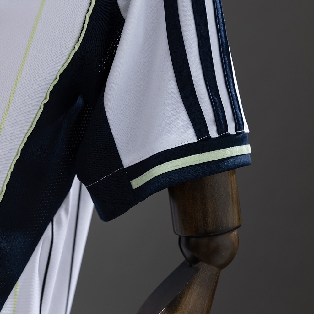 2025-26 REAL MADRID US PACK FAN VERSION