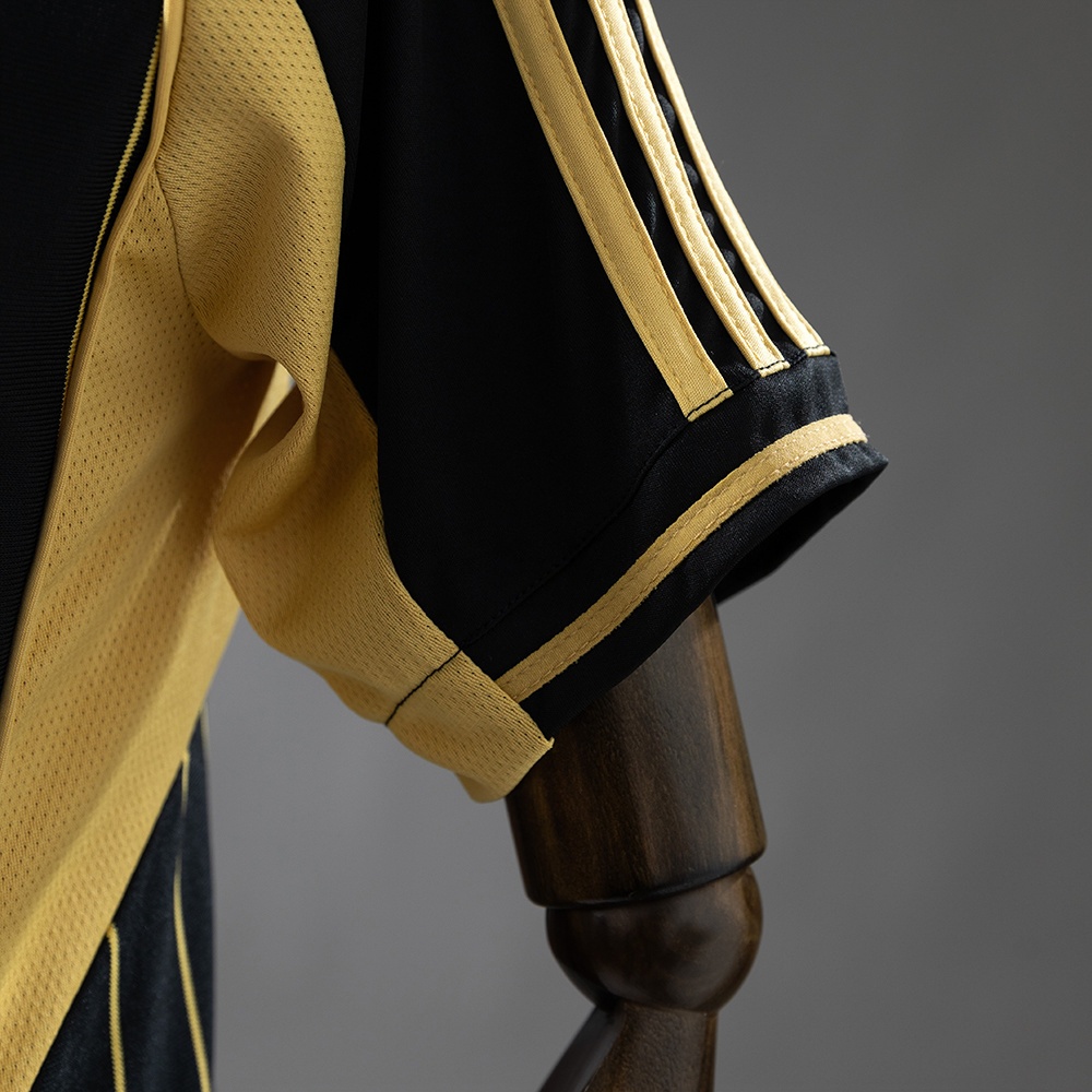 2025-26 REAL MADRID BLACK US PACK FAN VERSION