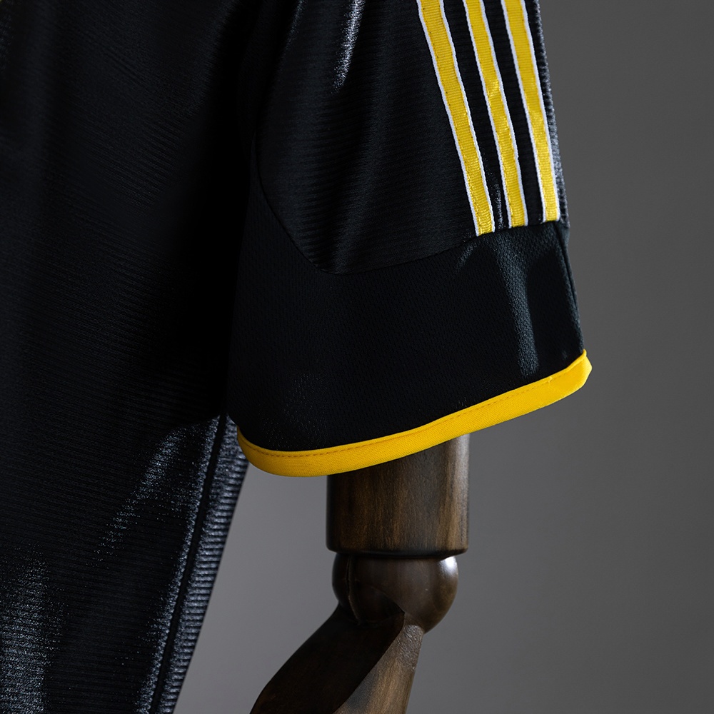 1999-00 REAL MADRID AWAY