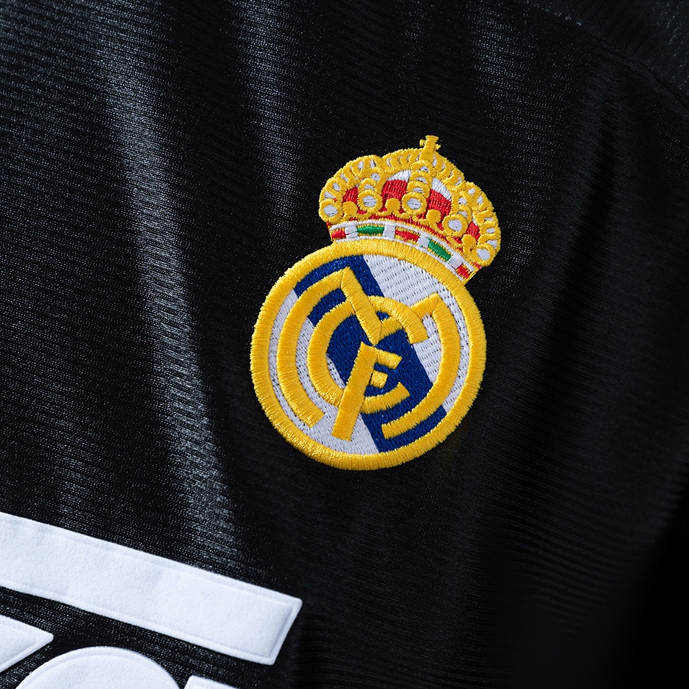 1999-00 REAL MADRID AWAY