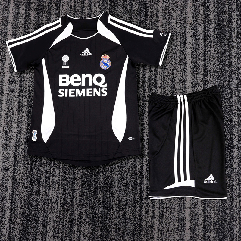 2006-07 REAL MADRID THIRD AWAY KIDS KIT