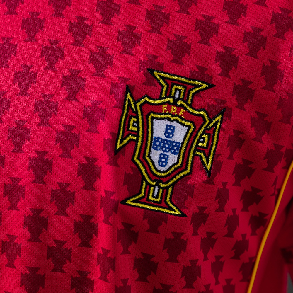 2004 PORTUGAL HOME