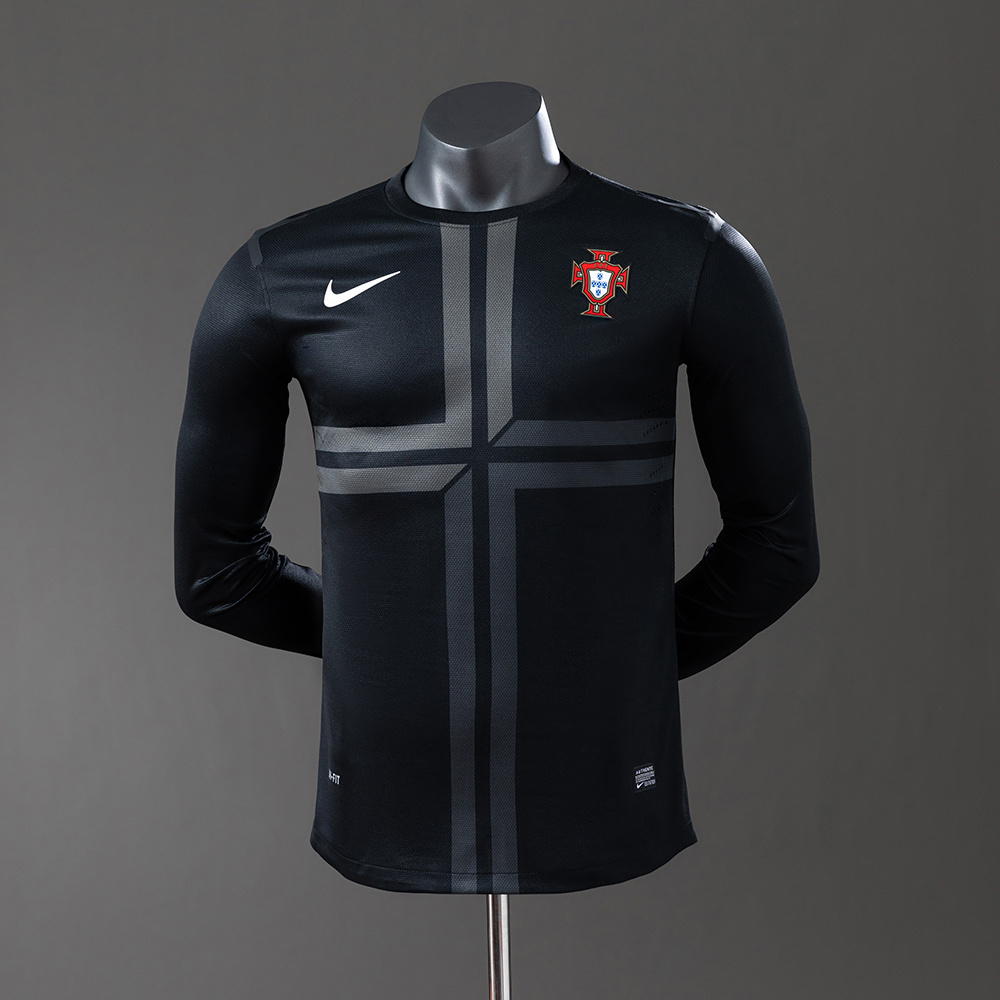 2013 PORTUGAL AWAY LONG SLEEVE (PLAYER VERSION)