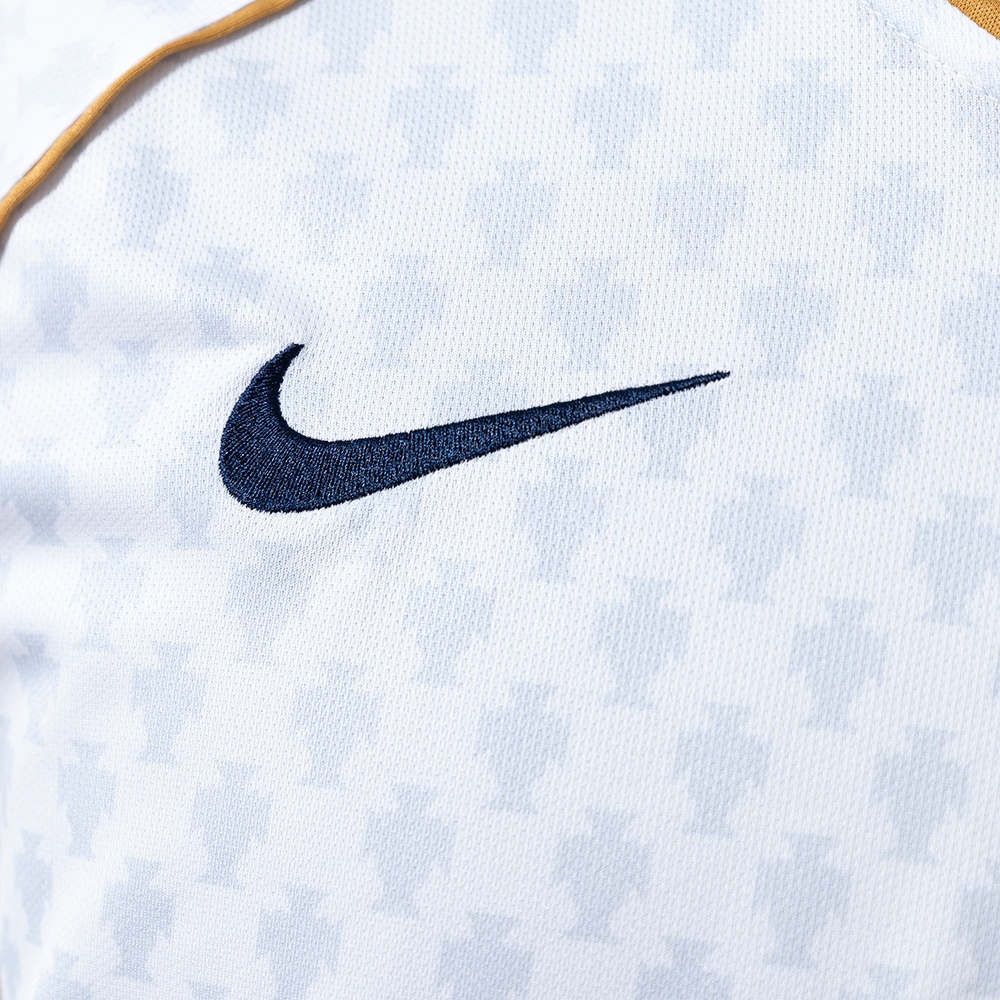 2004 PORTUGAL AWAY
