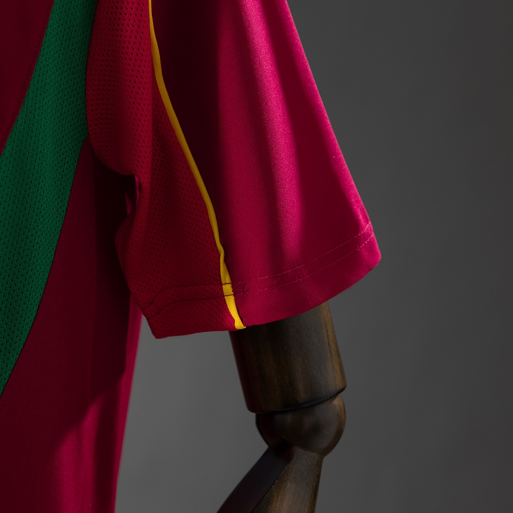 2002 PORTUGAL HOME