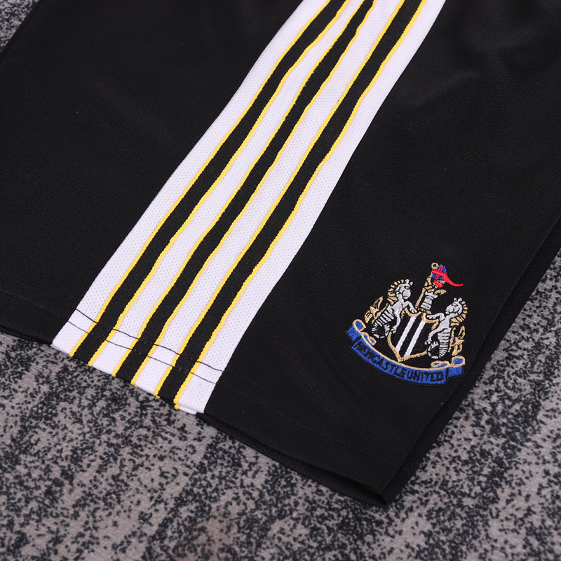 1997-99 NEWCASTLE HOME KIDS KIT