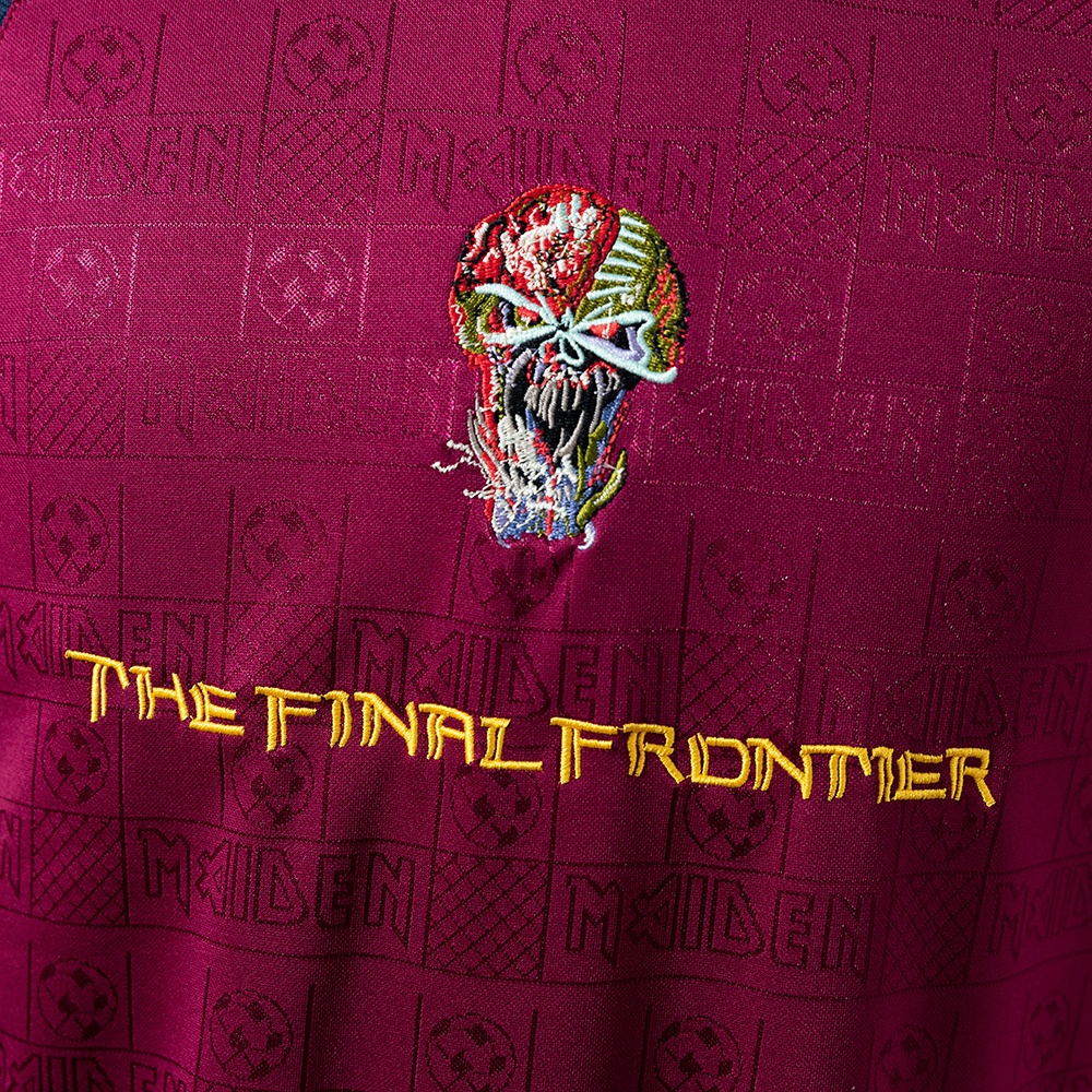 2010 WEST HAM UNITED AWAY (IRON LADY)