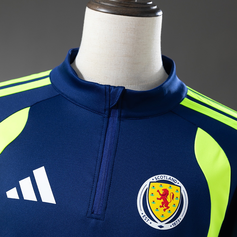 2026 SCOTLAND TRAINING TOP NAVY BLUE &amp; FLUORESCENT GREEN