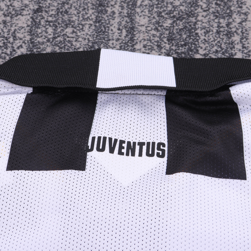2014-15 JUVENTUS HOME KIDS KIT