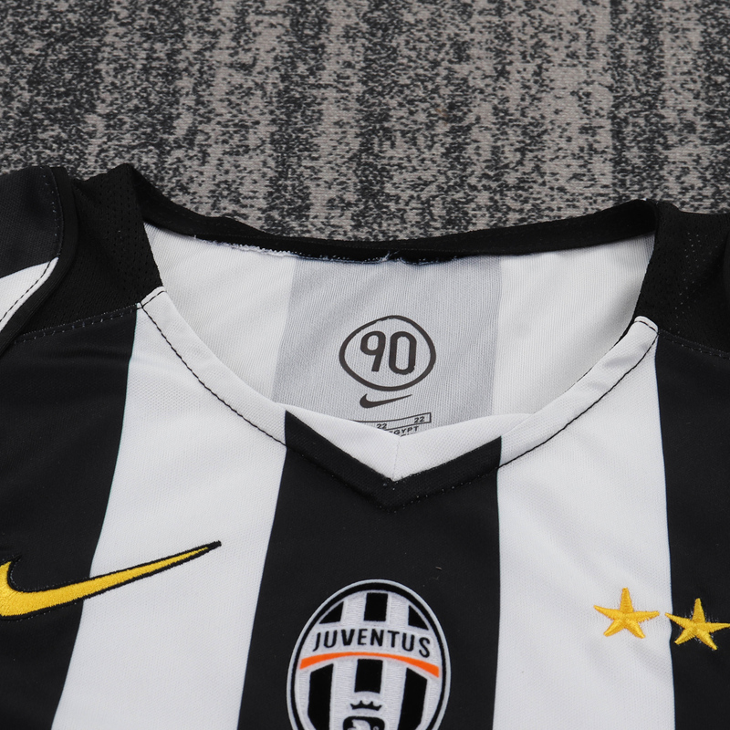 2004-05 JUVENTUS HOME KIDS KIT