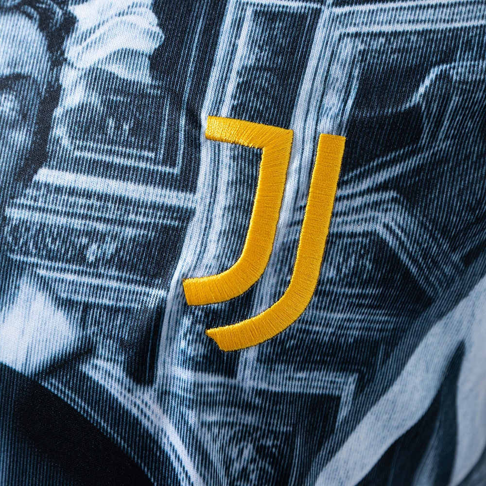 2025-26 JUVENTUS LONG-SLEEVED PRE-MATCH