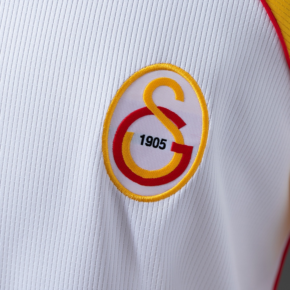 1999-00 GALATASARAY AWAY