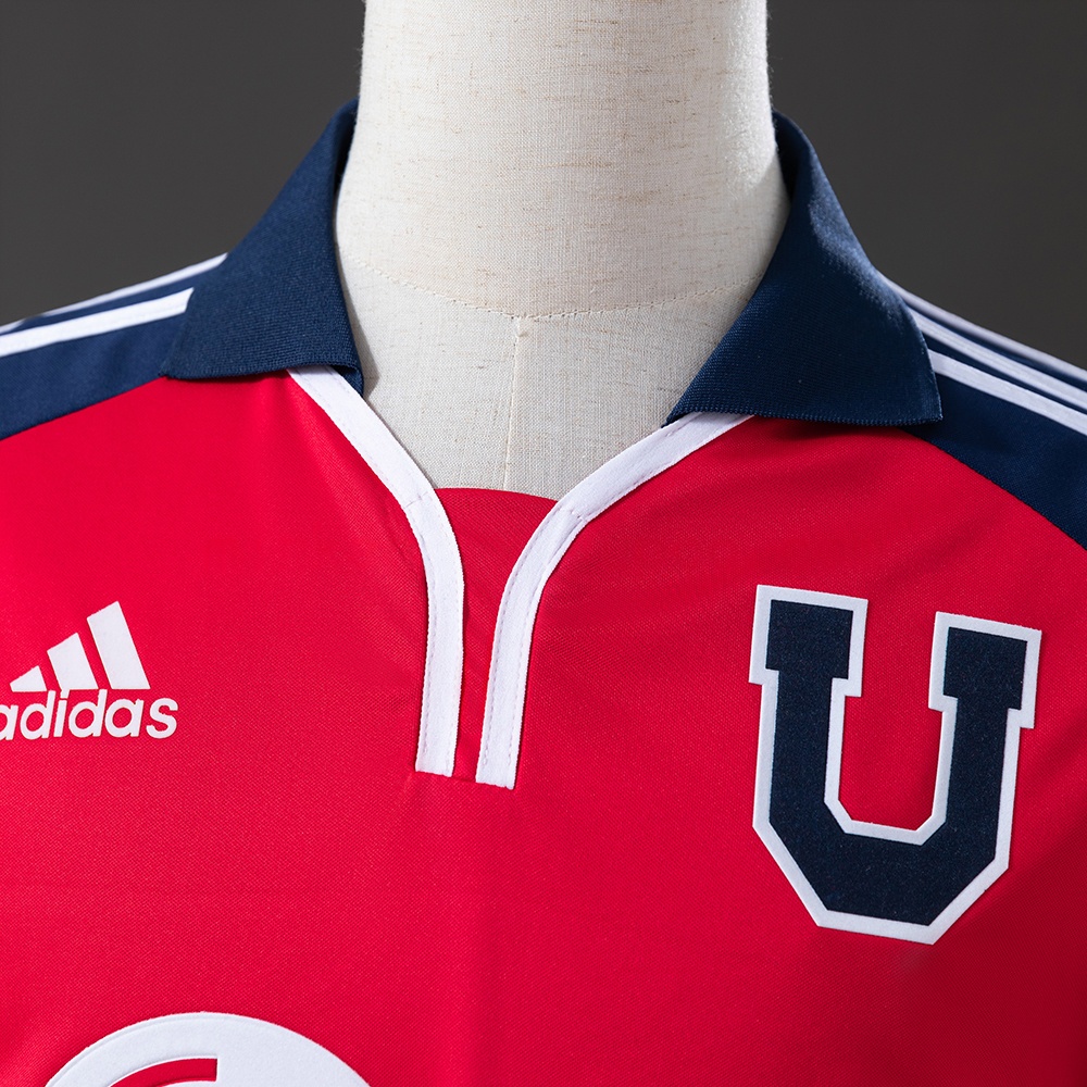 2001-02 UNIVERSIDAD DE CHILE AWAY
