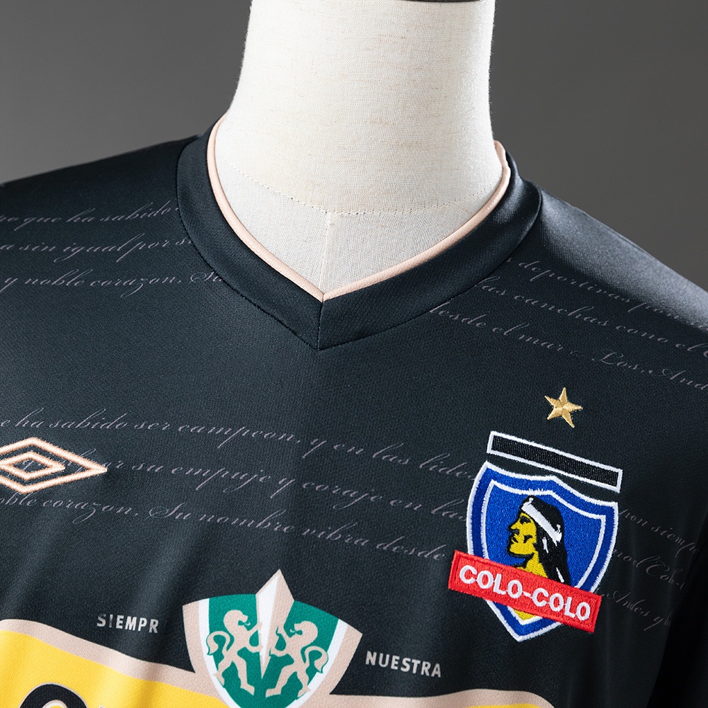 2011 COLO COLO AWAY