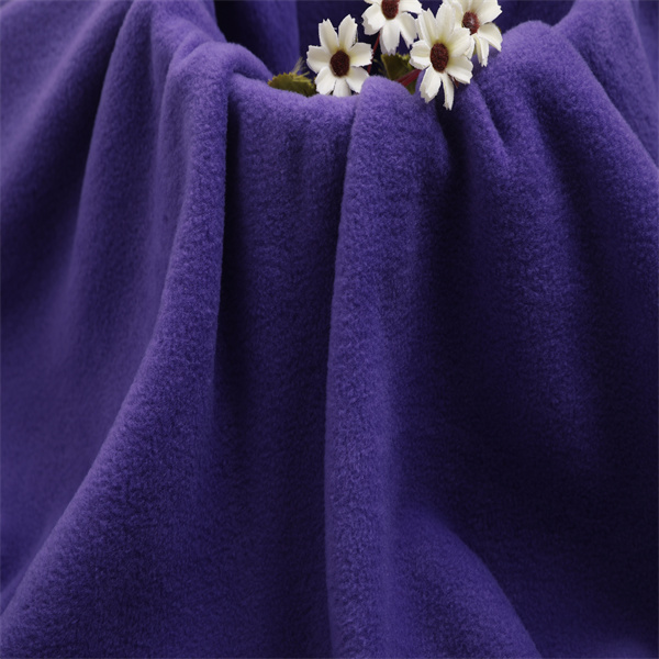 Wholesale nice price 100%polyester heart printed polar fleece fabric for winter clothes