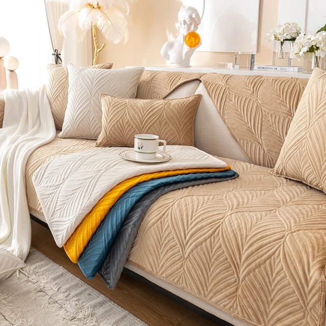 Modern Concise 100% Polyester Cosy Plush Non-Slip Quilted Sofa Covers For Living Room