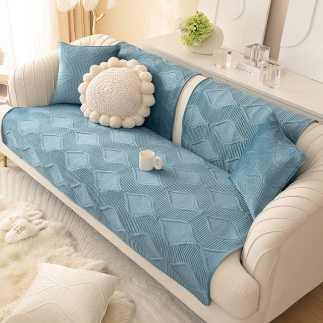 Luxury Design 100% Polyester Quilted Velvet Sofa Cover Geometric Pattern Cosy Plush Non-Slip Sofa Cover For Sectional Sofa