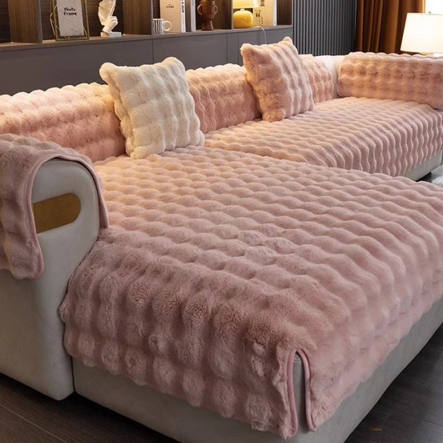 High Quality Pure Polyester 700gsm Anti-Static And Sustainable Faux Rabbit Fur Cushion For Home Decor