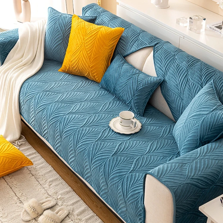 Modern Concise 100% Polyester Cosy Plush Non-Slip Quilted Sofa Covers For Living Room
