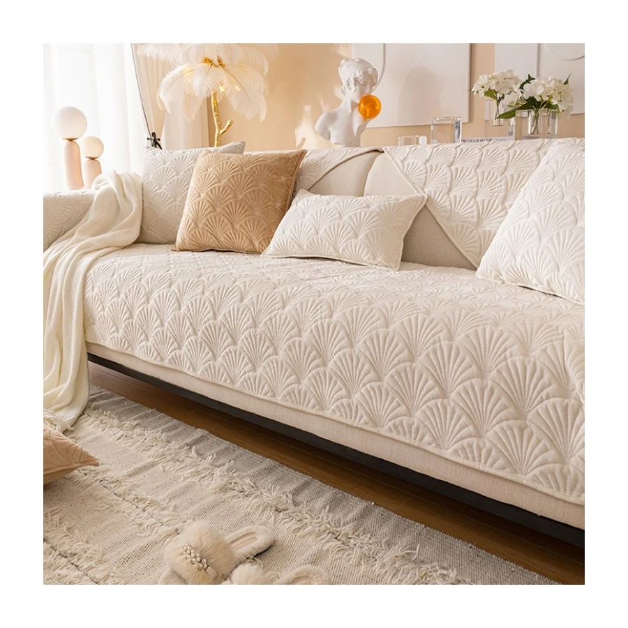 Luxury Design 100% Polyester Quilted Velvet Sofa Cover Geometric Pattern Cosy Plush Non-Slip Sofa Cover For Sectional Sofa