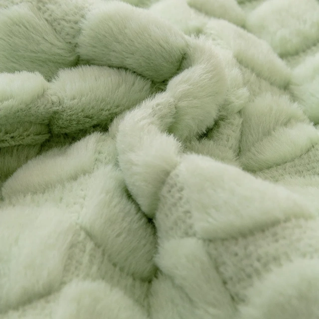 Winter cream wind honeycomb sofa cushion wholesale winter plush non-slip thickened cushion warm leather sofa cover