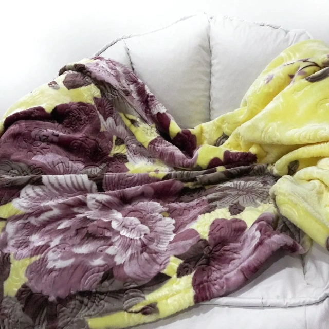 100% polyester Flower Printing Flannel Blanket - Soft Warm and Cozy Blanket - Great for Home Decor