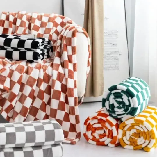 Wholesale Super Soft High Quality Flannel Fleece Checkered Pattern Throw Blanket Plush Checkerboard Blankets For Home