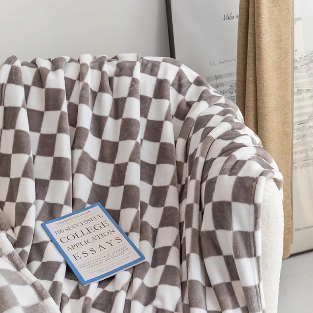 Wholesale Super Soft High Quality Flannel Fleece Checkered Pattern Throw Blanket Plush Checkerboard Blankets For Home