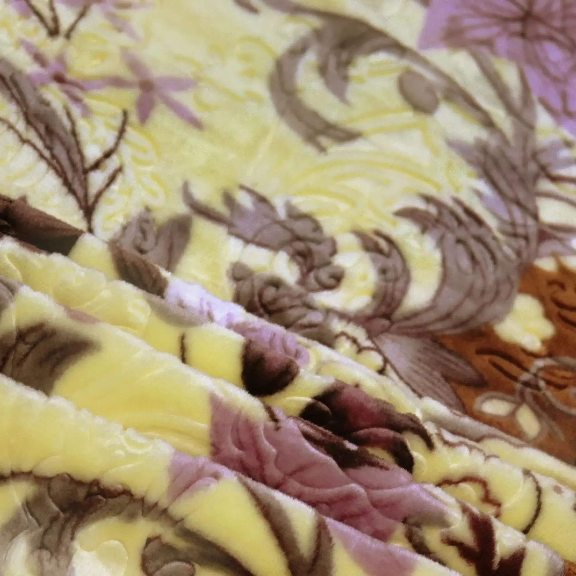 100% polyester Flower Printing Flannel Blanket - Soft Warm and Cozy Blanket - Great for Home Decor