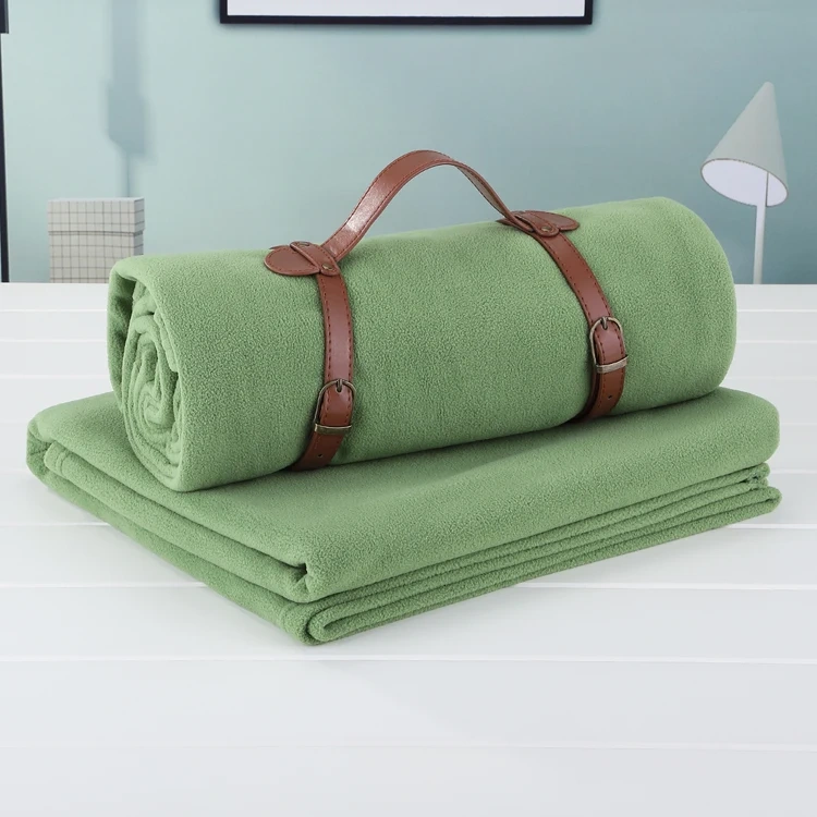 Custom Logo Adult Blanket 100% Polyester Wedding Style Portable Soft Patterned Warm Hotel Throw Blankets Polar Fleece Blanket